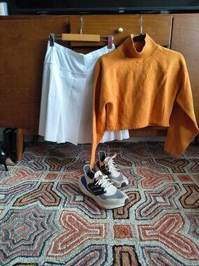 KOTN 100% Egyptian Cotton Cozy Mockneck Cropped Sweater XS